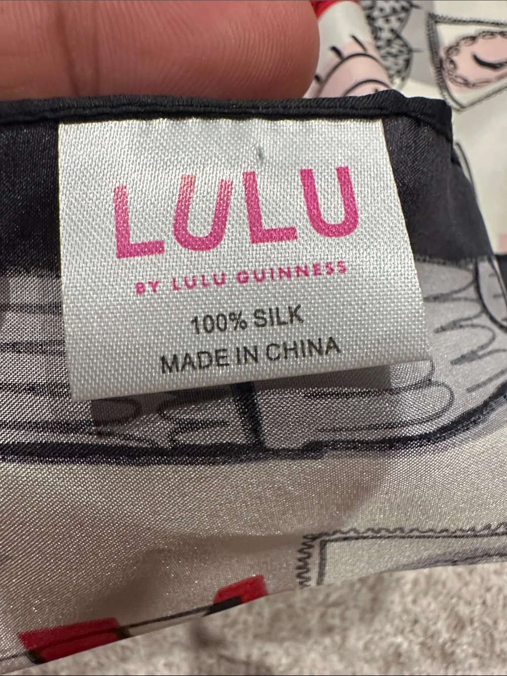 Lulu Guinness Red Black Pink London Motif Scarf 100 % silk